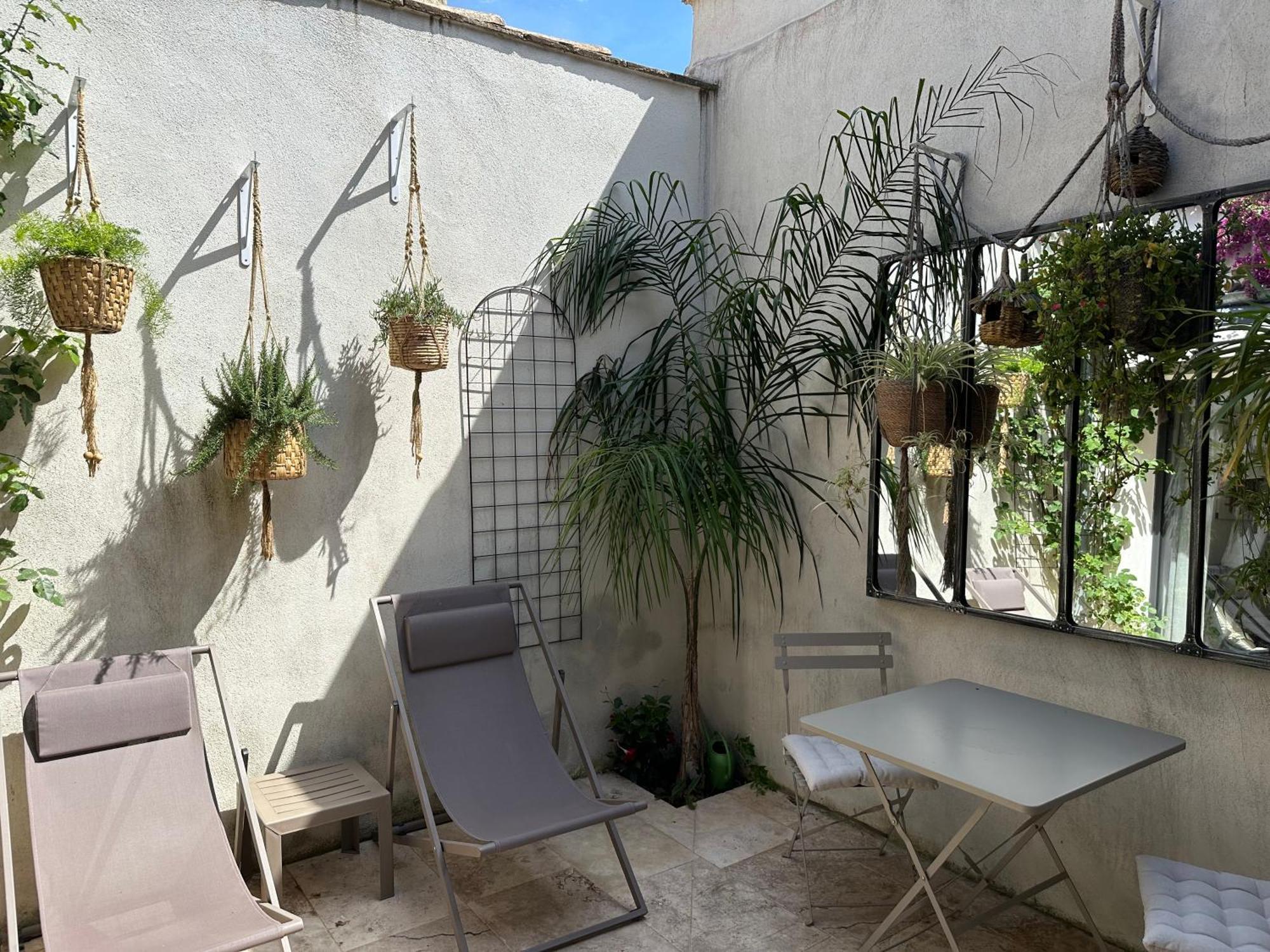 Appartements 3 Etoiles Terrasse Ou Patio Intra-Muros Aigues-Mortes Exterior photo